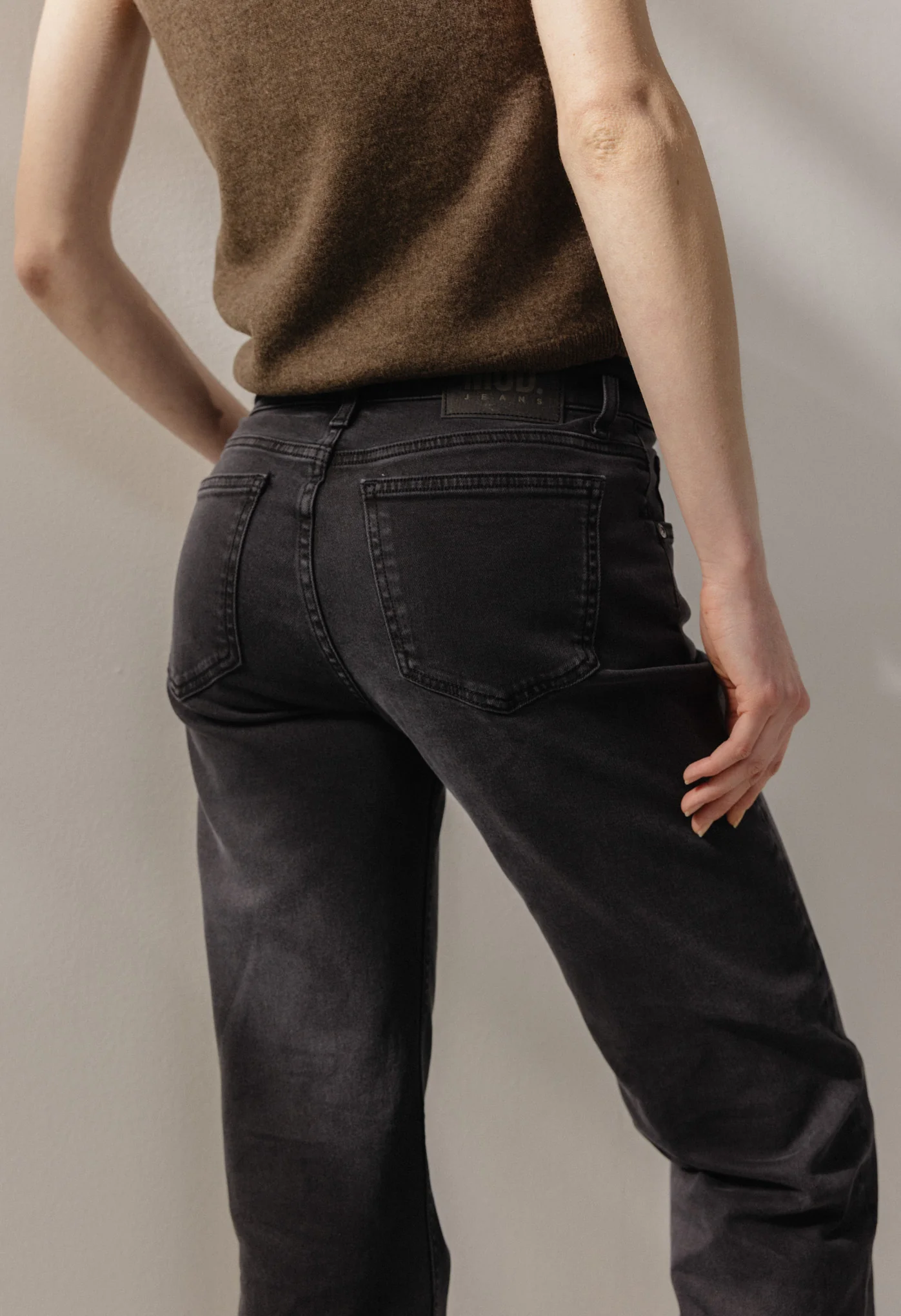 Carry Mid Straight - Black Vintage - Image 11