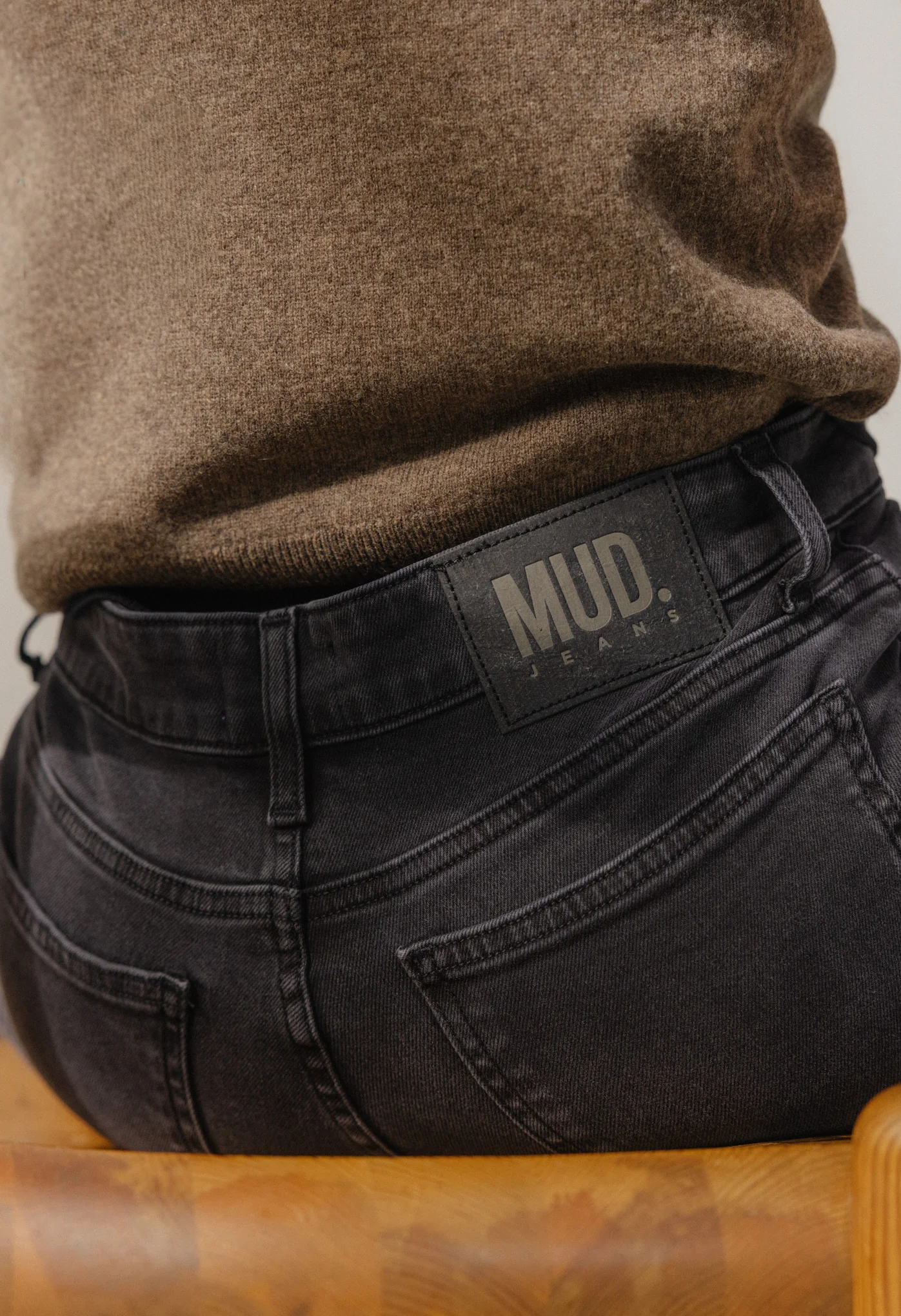 Carry Mid Straight - Black Vintage - Image 12