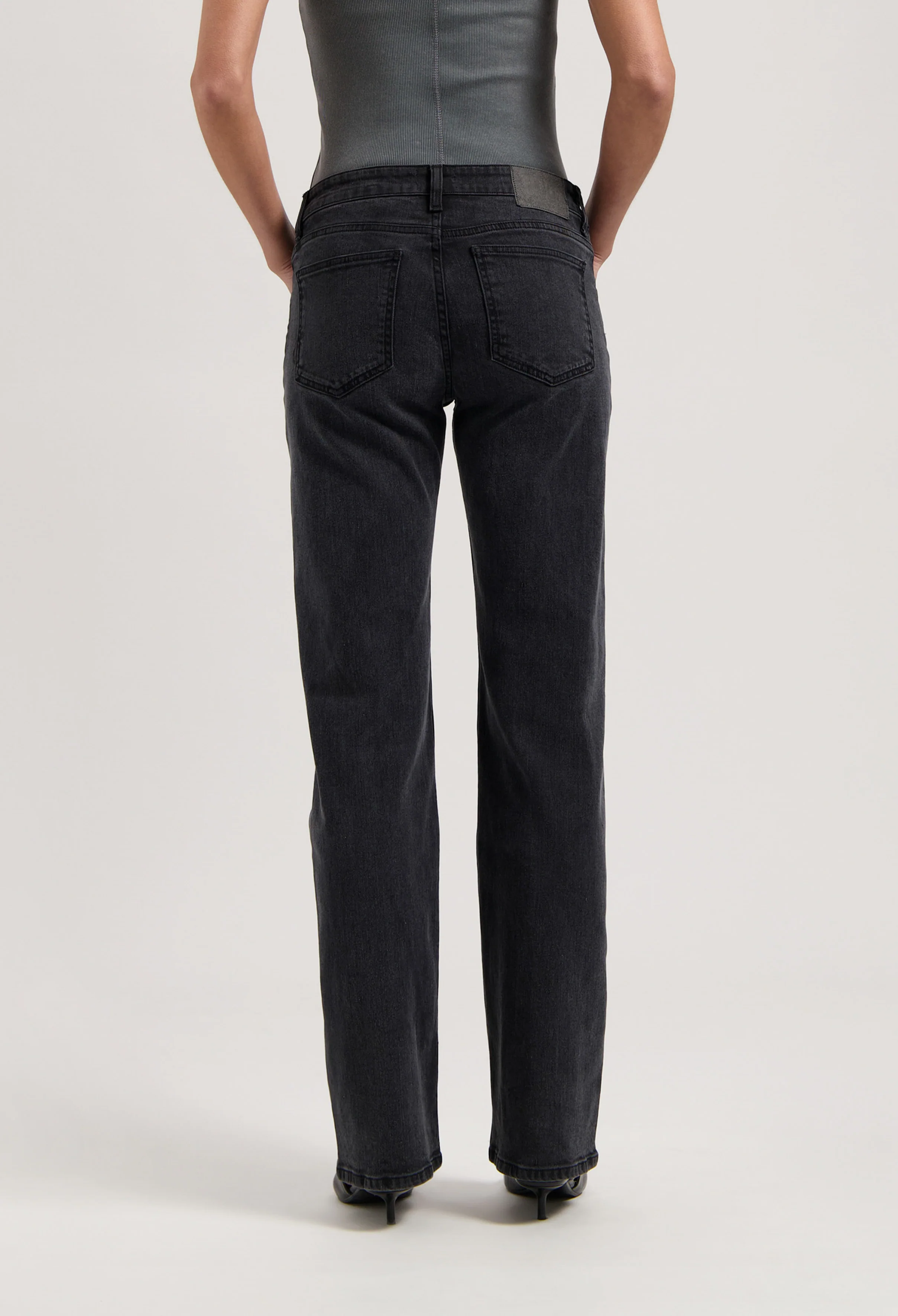 Carry Mid Straight - Black Vintage - Image 5