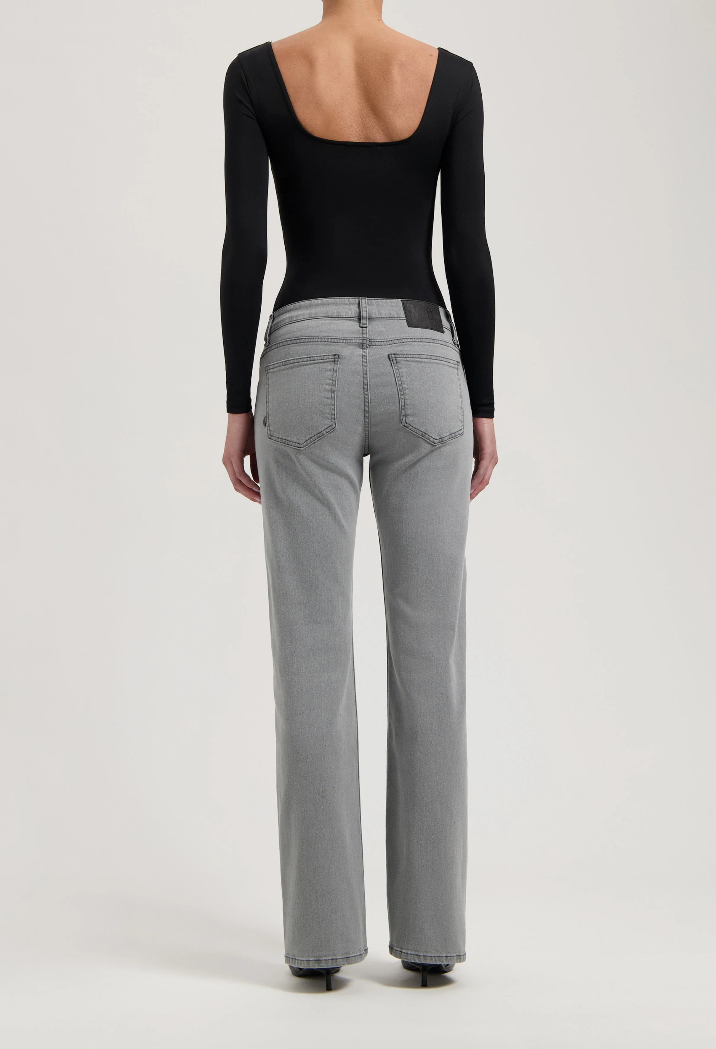 Carry Mid Straight - Light Grey - Image 3