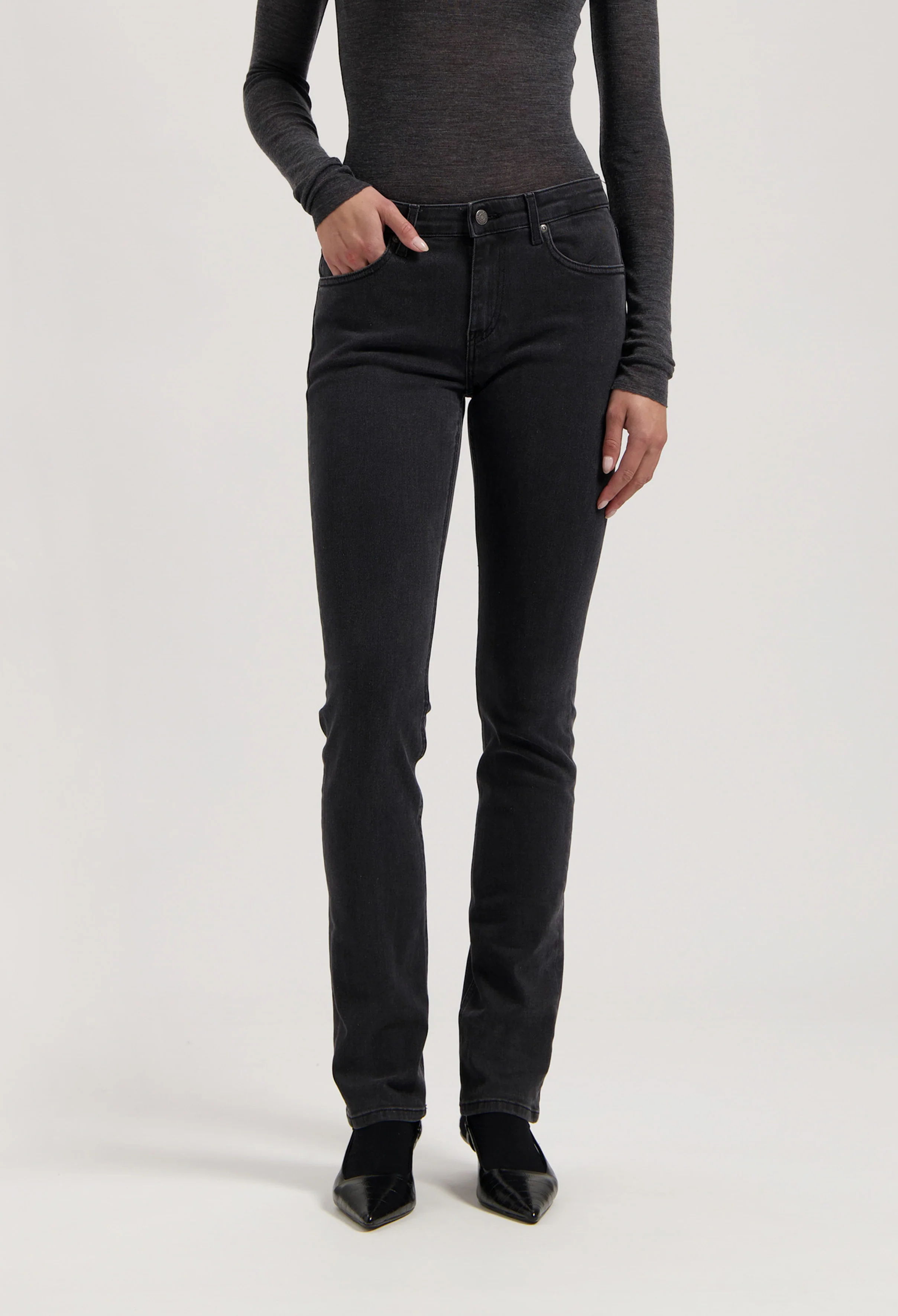 Faye Low Slim - Stone Black - Image 10