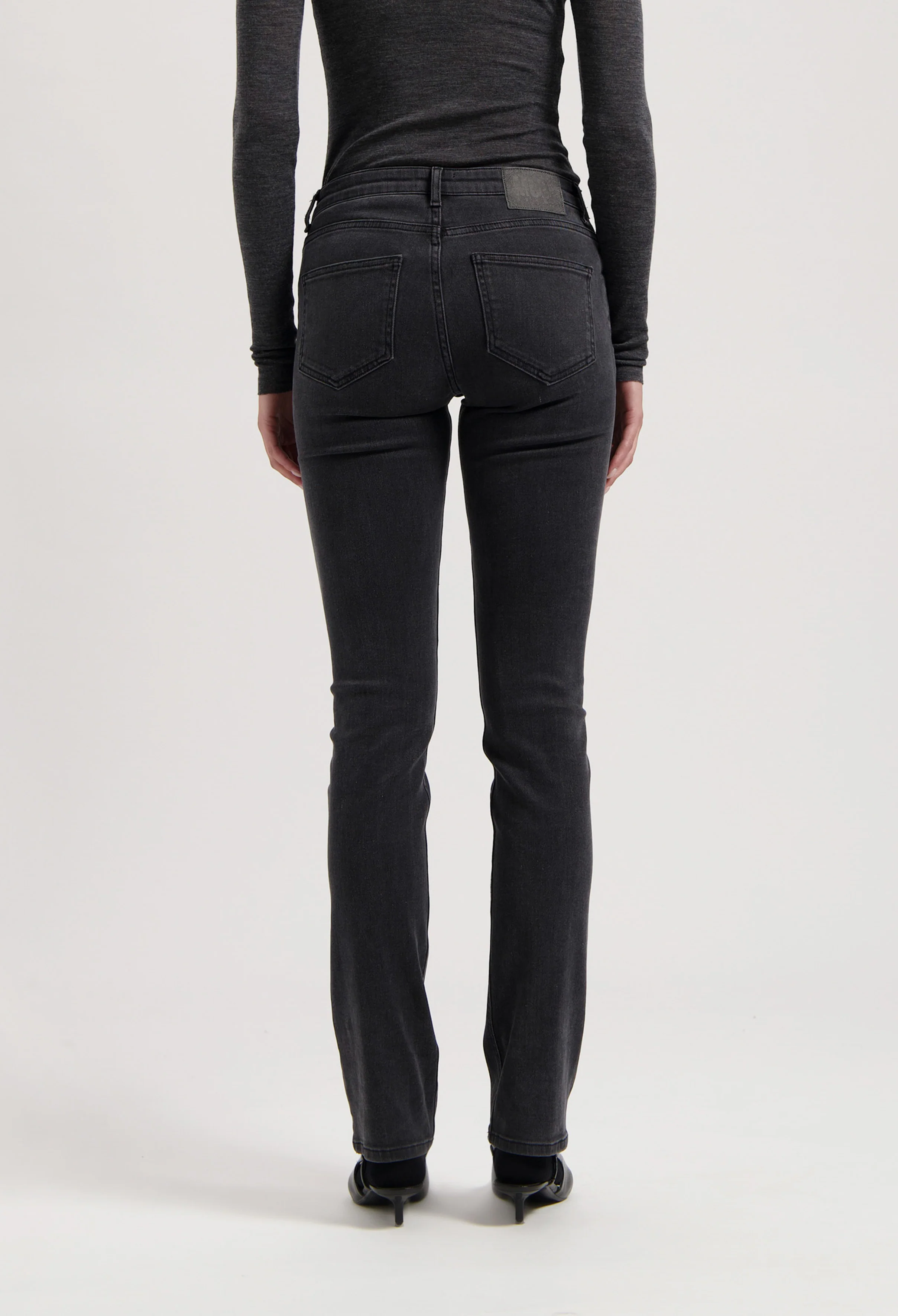 Faye Low Slim - Stone Black - Image 11