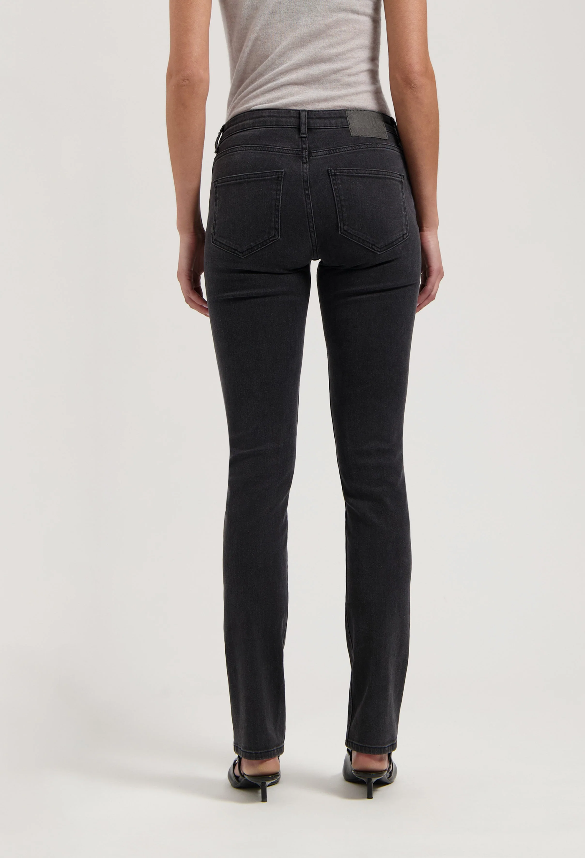 Faye Low Slim - Stone Black - Image 5